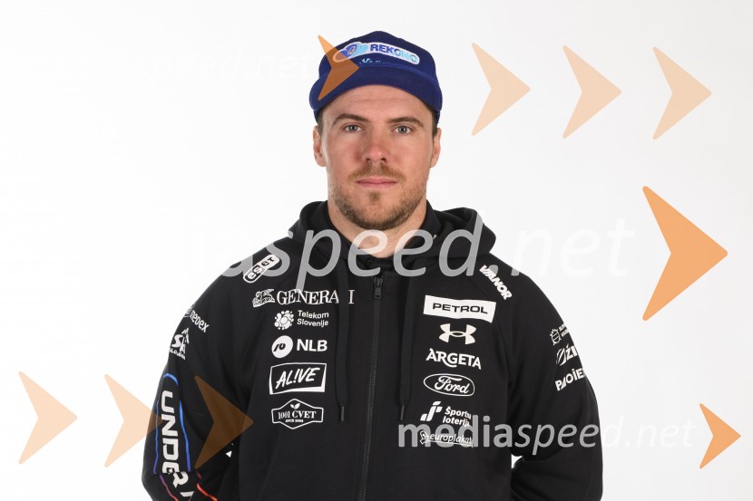  Miha Hrobat, alpski smučarPredstavitev reprezentanc Slovenske smučarske zveze, sezone 2021/22