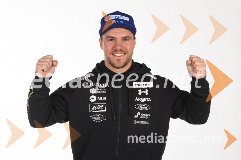  Miha Hrobat, alpski smučarPredstavitev reprezentanc Slovenske smučarske zveze, sezone 2021/22