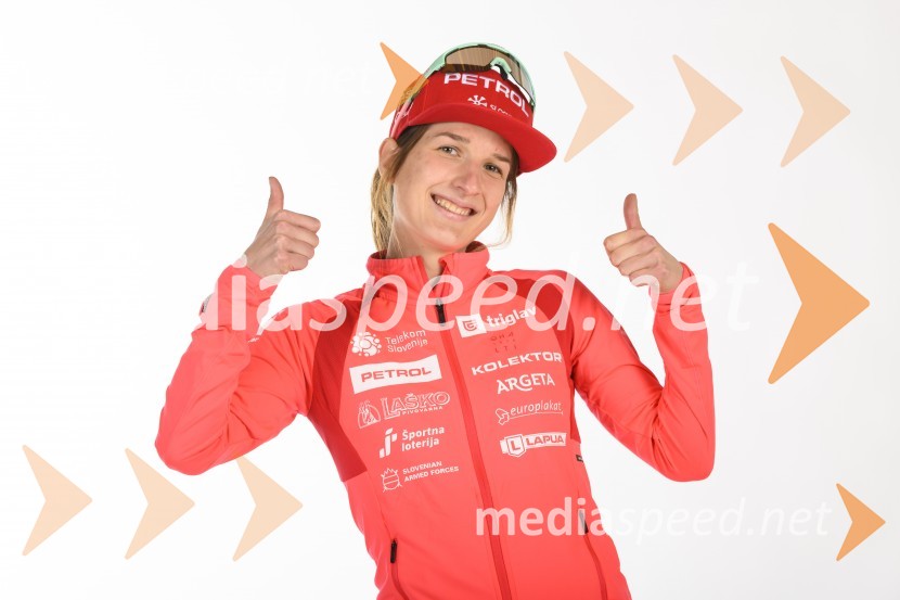  Nina Klemenčič, smučarska tekačicaPredstavitev reprezentanc Slovenske smučarske zveze, sezone 2021/22