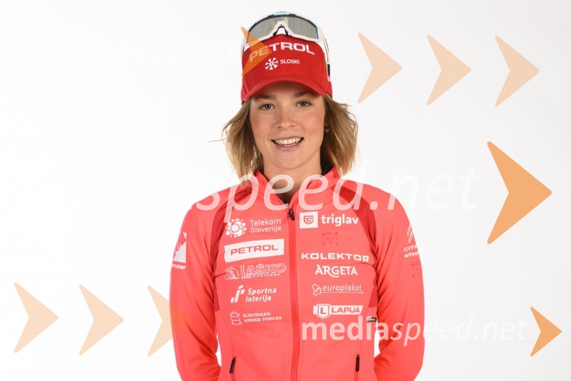  Nika Vindišar, biatlonkaPredstavitev reprezentanc Slovenske smučarske zveze, sezone 2021/22