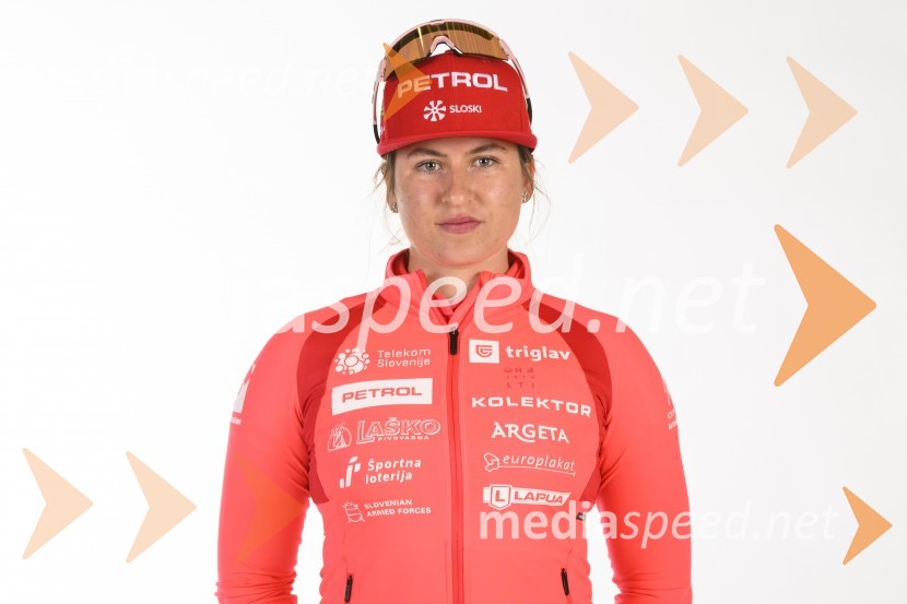  Tais Vozelj, biatlonkaPredstavitev reprezentanc Slovenske smučarske zveze, sezone 2021/22