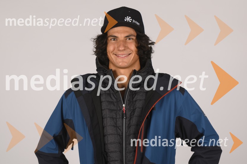  Žiga Kovačič, smučar prostega slogaPredstavitev reprezentanc Slovenske smučarske zveze, sezone 2021/22