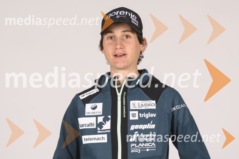  Cene Prevc, smučarski skakalecPredstavitev reprezentanc Slovenske smučarske zveze, sezone 2021/22