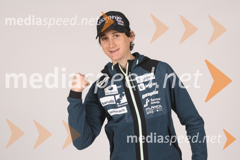  Cene Prevc, smučarski skakalecPredstavitev reprezentanc Slovenske smučarske zveze, sezone 2021/22