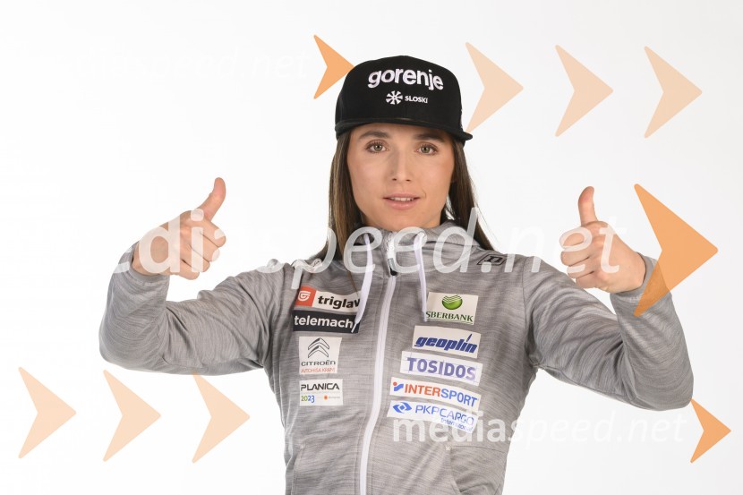  Eva Urevc, smučarska tekačicaPredstavitev reprezentanc Slovenske smučarske zveze, sezone 2021/22