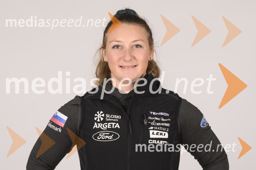  Maša Štrakl, smučarska tekačicaPredstavitev reprezentanc Slovenske smučarske zveze, sezone 2021/22
