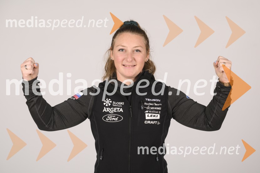  Maša Štrakl, smučarska tekačicaPredstavitev reprezentanc Slovenske smučarske zveze, sezone 2021/22