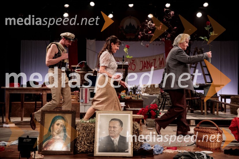  Primož Bezjak, igralec;  Draga Potočnjak, igralka in pisateljica;  Iztok Mlakar, igralecJerebika, štrudelj, ples pa še kaj, premiera, Slovensko mladinsko gledališče