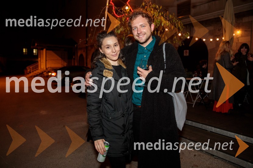  Nataša Keser, igralka;  ... Jerebika, štrudelj, ples pa še kaj, premiera, Slovensko mladinsko gledališče