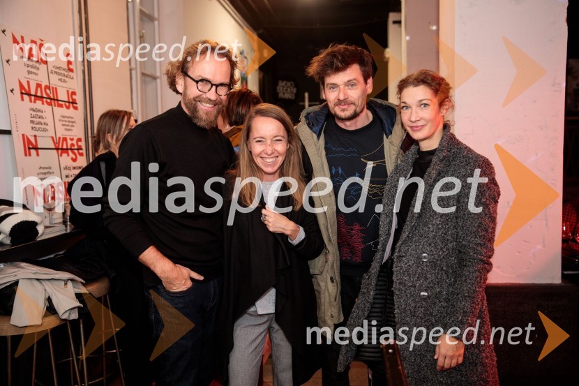  ... ;  ... ;  Primož Bezjak, igralec;  ... Jerebika, štrudelj, ples pa še kaj, premiera, Slovensko mladinsko gledališče