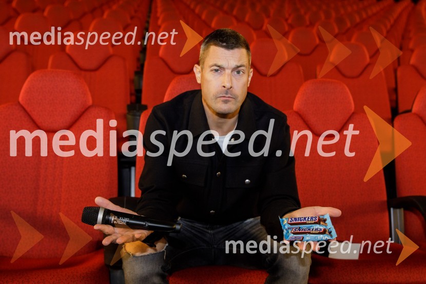  Klemen Bučan, radijski voditelj, stand-up komik, DJPremiera filma Dune: Peščeni planet v Cineplexxu