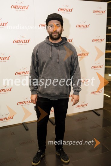  Aliash Tepina, igralecPremiera filma Dune: Peščeni planet v Cineplexxu