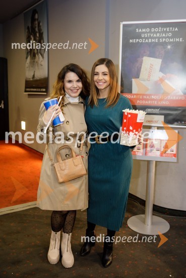  ... ;  Špela  Jereb, televizijska voditeljicaPremiera filma Dune: Peščeni planet v Cineplexxu