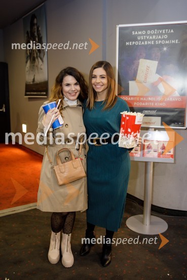  ... ;  Špela  Jereb, televizijska voditeljicaPremiera filma Dune: Peščeni planet v Cineplexxu