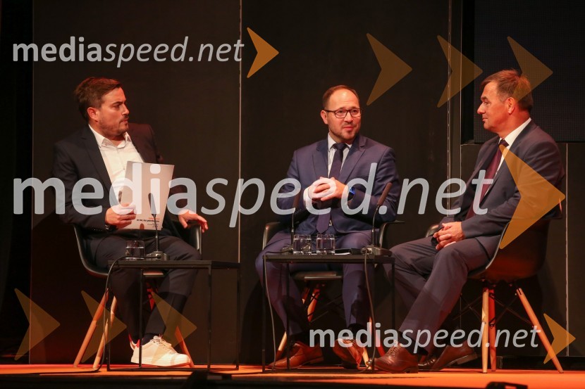  Matija Stepišnik, predsednik Društva slovenskih novinarjev, novinar in urednik;  Jernej Vrtovec, minister za infrastrukturo;  Andrej  Tumpej, direktor Dravskih elektrarn MariborLedinek Engineering je najboljše podjetje podravske regije leta 2020