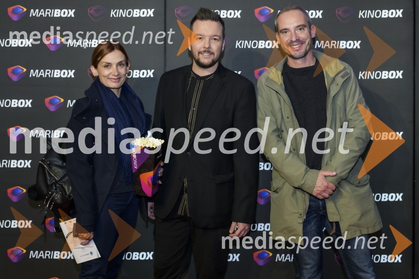  Branka Bezjak, urednica, Večer;  Denis Bende Živčec, novinar, Večer;  Rok Kajzer, novinar, VečerNekoč so bili ljudje, premiera Gorana Vojnovića v Mariboxu