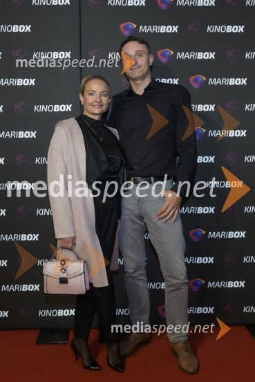  Mojca Perko;  David Perko, direktor komerciale Arriva SlovenijaNekoč so bili ljudje, premiera Gorana Vojnovića v Mariboxu