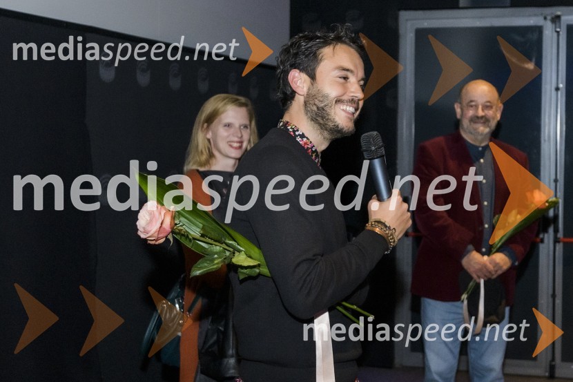  Maruša Majer, igralka, prejemnica nagrade Prešernovega sklada 2019;  Francesco Borchi, igralec;  Vlado Novak, igralecNekoč so bili ljudje, premiera Gorana Vojnovića v Mariboxu