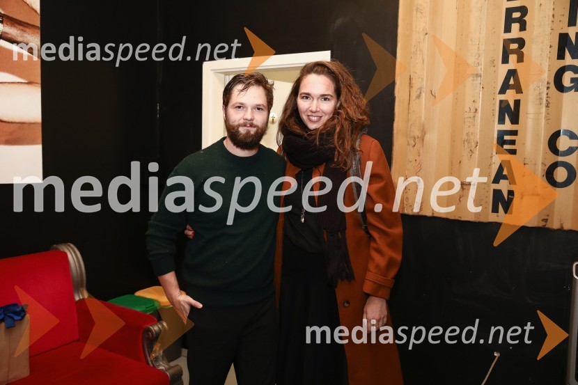  Stane Tomazin, igralec;  Nina Šorak, dramaturginja in režiserkaPremiera Zelda, Slovensko mladinsko gledališče