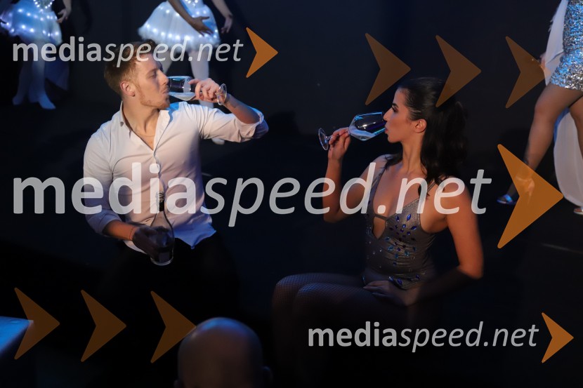  ... ;  Valeriya Musina, plesalkaDance again, zabava v klubu Feniks