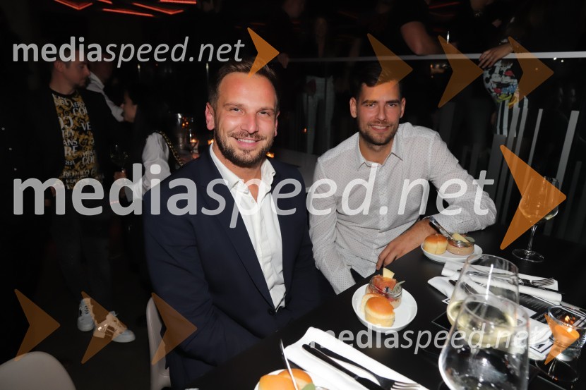  David  Klobasa, župan Občine Sveta Trojica in podjetnik;  ... Dance again, zabava v klubu Feniks