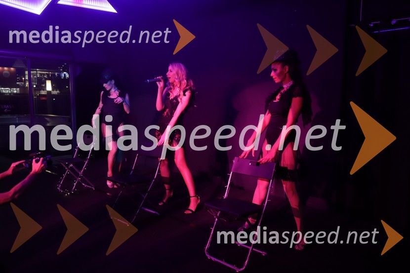 Dance again, zabava v klubu Feniks