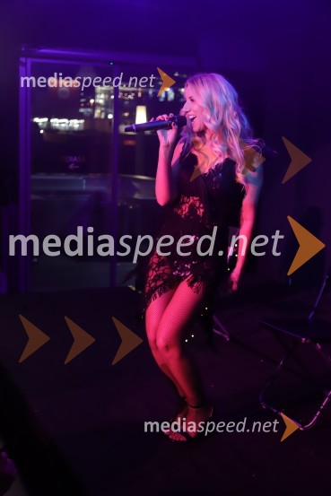  Tanja Rafolt, pevka, The Hangover LadiesDance again, zabava v klubu Feniks