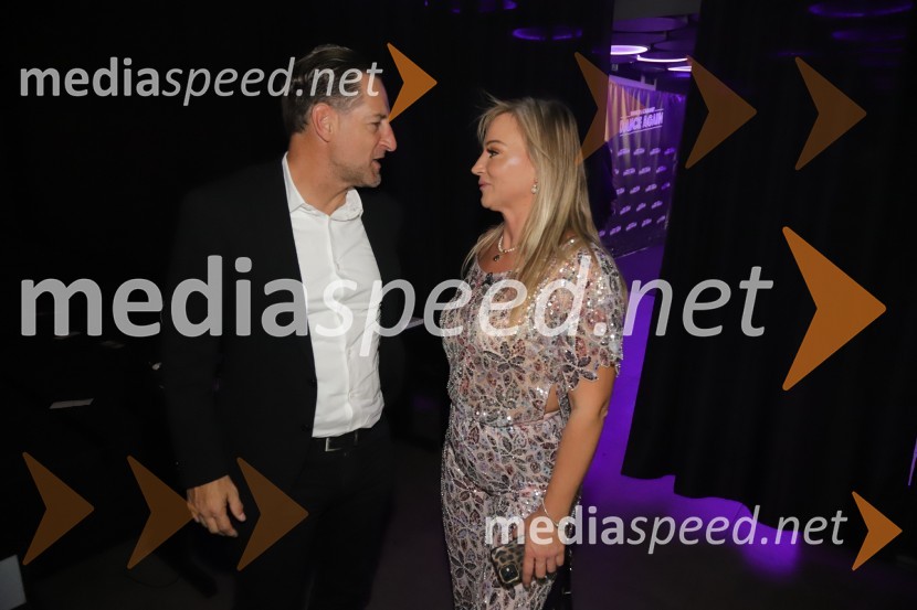  John Denhof, predsednik uprave NKBM;  Nika  Čukur,  ShowRoom eventsDance again, zabava v klubu Feniks