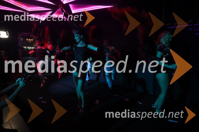 Dance again, zabava v klubu Feniks