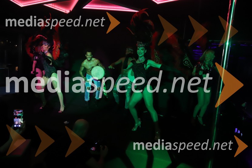 Dance again, zabava v klubu Feniks