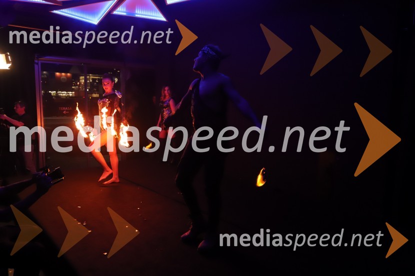 Dance again, zabava v klubu Feniks