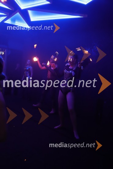 Dance again, zabava v klubu Feniks