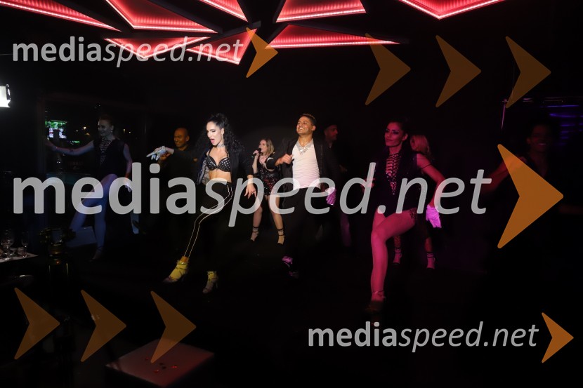 Dance again, zabava v klubu Feniks