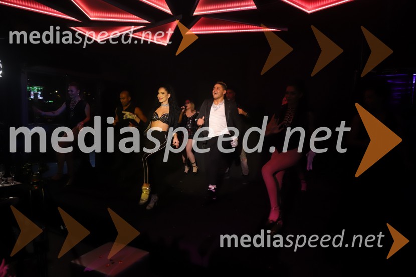 Dance again, zabava v klubu Feniks