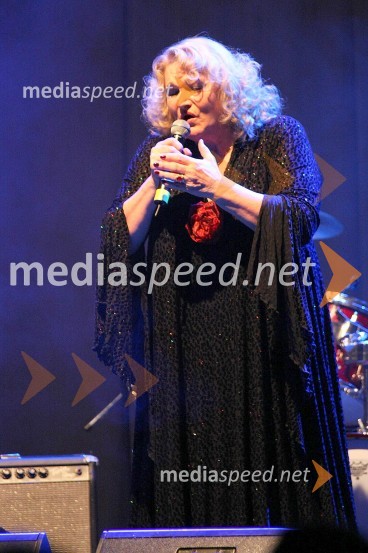 Elda Viler, pevkaPoglej me, dobrodelni koncert za nakup mamografa