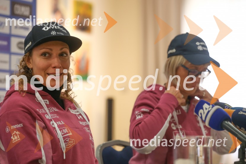  Ilka Štuhec, slovenska alpska smučarka;  Darja Črnko, športna serviserka in trenerka Ilke ŠtuhecIlka Štuhec, novinarska konferenca pred začetkom sezone