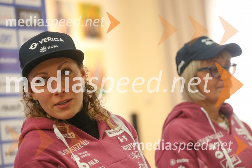  Ilka Štuhec, slovenska alpska smučarkaIlka Štuhec, novinarska konferenca pred začetkom sezone