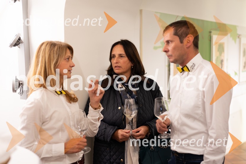  Amadeja Tacer, Radgonske gorice d.d.;  Leonida Gregorič, vodja laboratorija, Kmetijsko gozdarski zavod Maribor;  Matija  Jagrič, Hiša vin EminoPubec 2021, novinarska konferenca