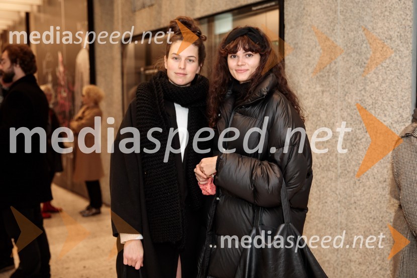  Lea Mihevc, igralka;  Veronika Železnik, igralkaAvgust v okrožju Osage, premiera drame