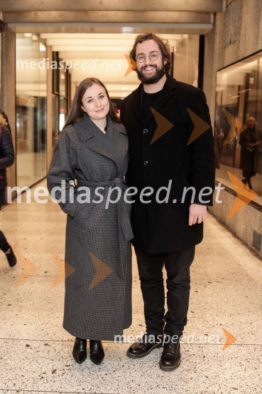  Nika Korenjak, igralka;  Gal  Oblak, igralec Avgust v okrožju Osage, premiera drame