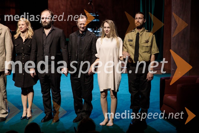  Tjaša  Železnik, igralka;  Gregor Gruden, igralec;  Alojz Svete, igralec;  Klara Kuk, igralka, manekenka;  Tomo Tomšič, igralecAvgust v okrožju Osage, premiera drame