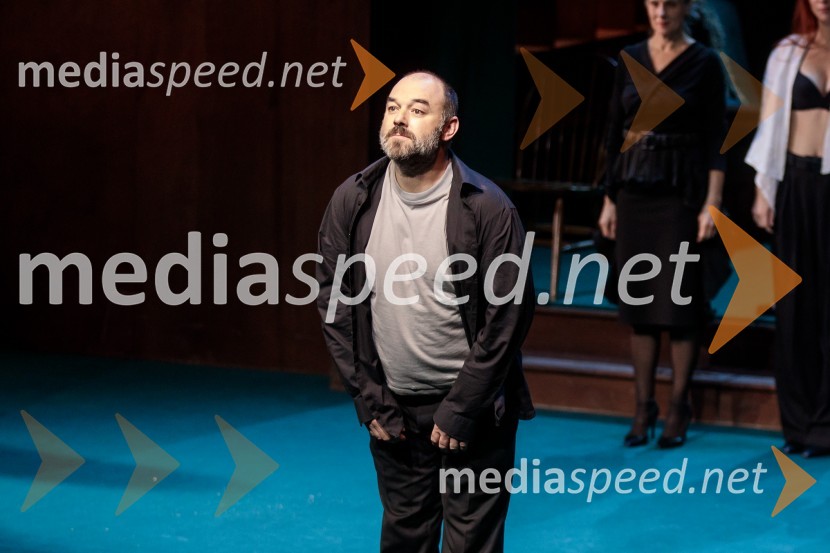  Gaber K. Trseglav, igralecAvgust v okrožju Osage, premiera drame