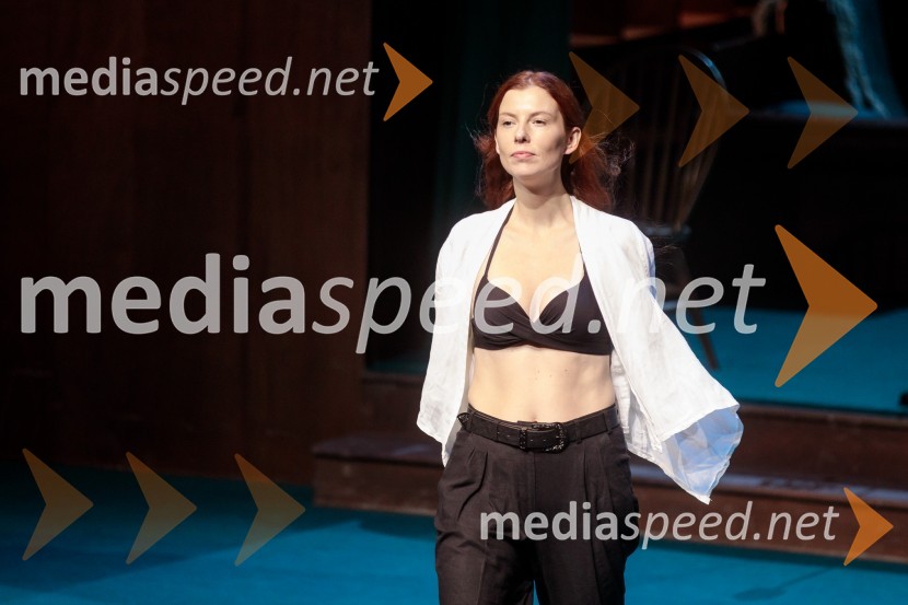  Tina Potočnik Vrhovnik, igralkaAvgust v okrožju Osage, premiera drame