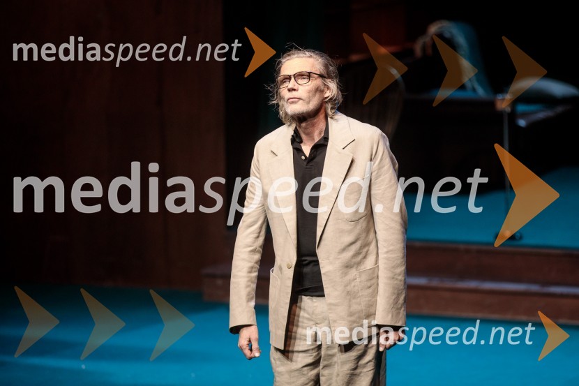  Boris  Kerč, igralecAvgust v okrožju Osage, premiera drame