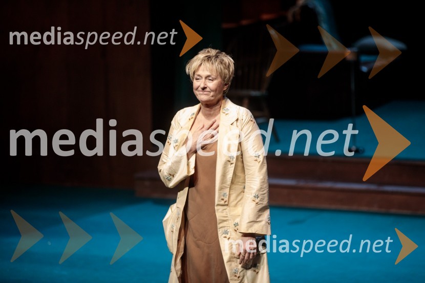  Judita Zidar, igralkaAvgust v okrožju Osage, premiera drame