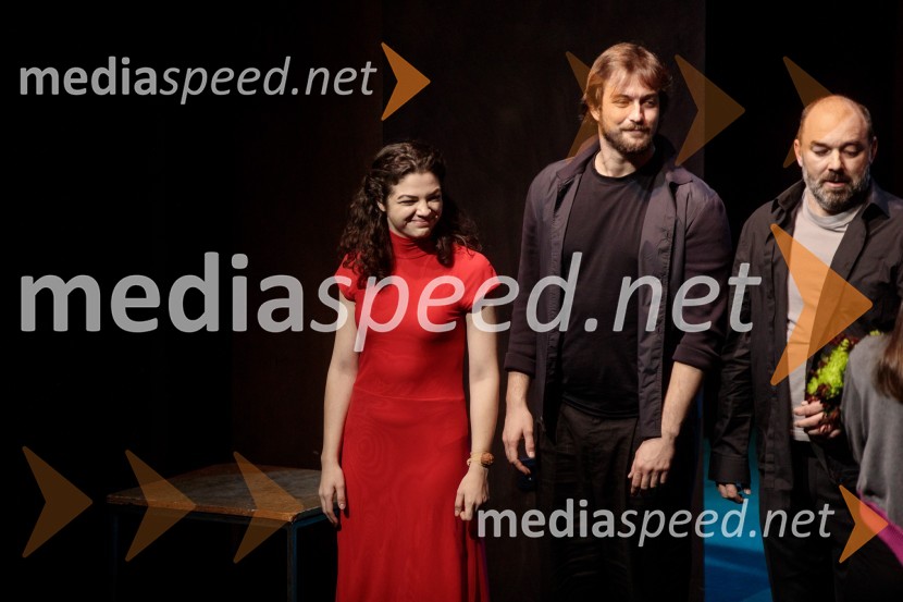  Diana  Kolenc, igralka;  Filip Samobor, igralec;  Gaber K. Trseglav, igralecAvgust v okrožju Osage, premiera drame