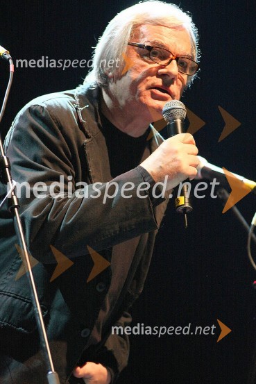 Lado Leskovar, pevecPoglej me, dobrodelni koncert za nakup mamografa