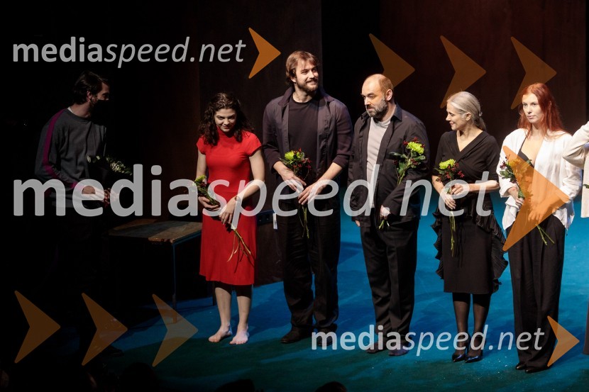  Diana  Kolenc, igralka;  Filip Samobor, igralec;  Gaber K. Trseglav, igralec;  Nataša Tič Ralijan, igralka;  Tina Potočnik Vrhovnik, igralkaAvgust v okrožju Osage, premiera drame