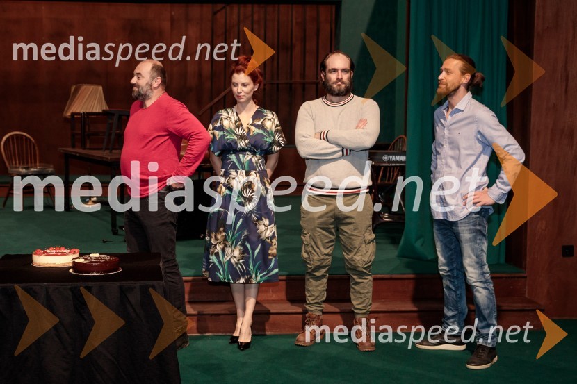  Gaber K. Trseglav, igralec;  Tina Potočnik, igralka;  Gregor Gruden, igralec;  Tomo Tomšič, igralecAvgust v okrožju Osage, premiera drame