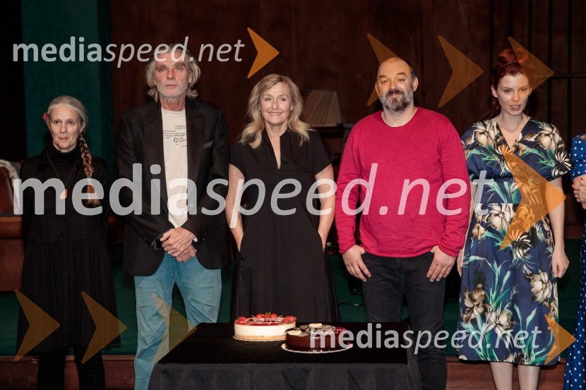  Nataša Tič Ralijan, igralka;  Boris  Kerč, igralec;  Judita Zidar, igralka;  Gaber K. Trseglav, igralec;  Tina Potočnik Vrhovnik, igralkaAvgust v okrožju Osage, premiera drame